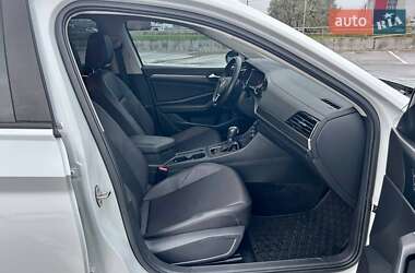 Седан Volkswagen Jetta 2019 в 