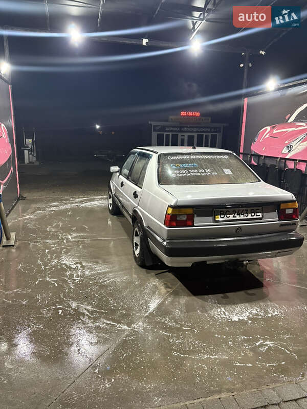 Седан Volkswagen Jetta 1988 в Рава-Руській