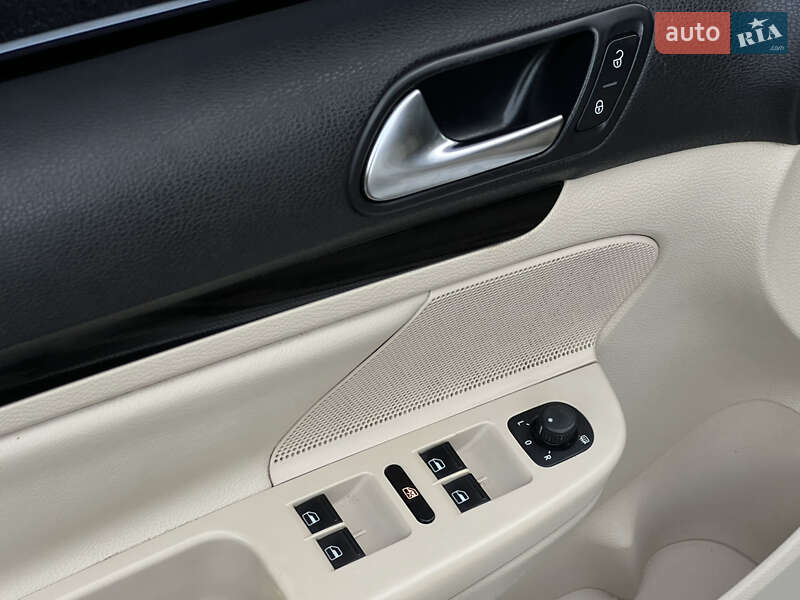 Универсал Volkswagen Jetta 2010 в Киеве фото 32 Универсал Volkswagen Jetta 2010 в Киеве