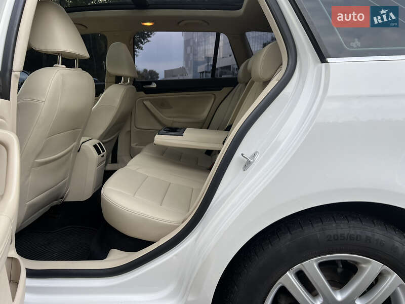 Универсал Volkswagen Jetta 2010 в Киеве фото 43 Универсал Volkswagen Jetta 2010 в Киеве