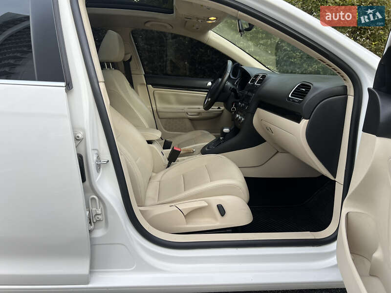 Универсал Volkswagen Jetta 2010 в Киеве фото 58 Универсал Volkswagen Jetta 2010 в Киеве