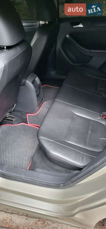 Седан Volkswagen Jetta 2013 в Броварах