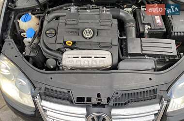 Седан Volkswagen Jetta 2008 в  фото 9 Седан Volkswagen Jetta 2008 в