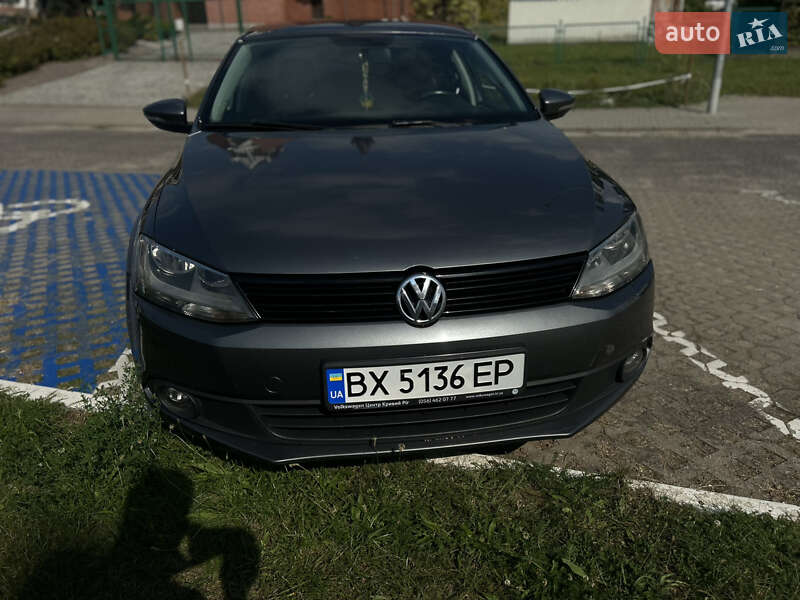 Седан Volkswagen Jetta 2011 в 