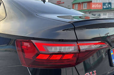 Седан Volkswagen Jetta 2020 в 
