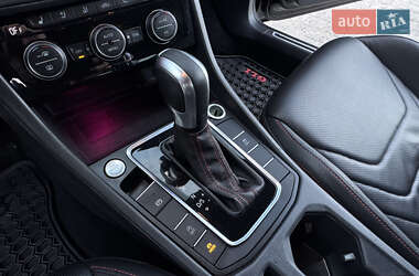Седан Volkswagen Jetta 2020 в 