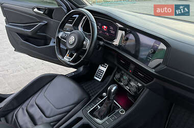 Седан Volkswagen Jetta 2020 в 