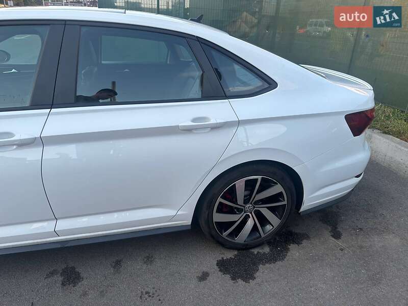 Седан Volkswagen Jetta 2019 в Києві