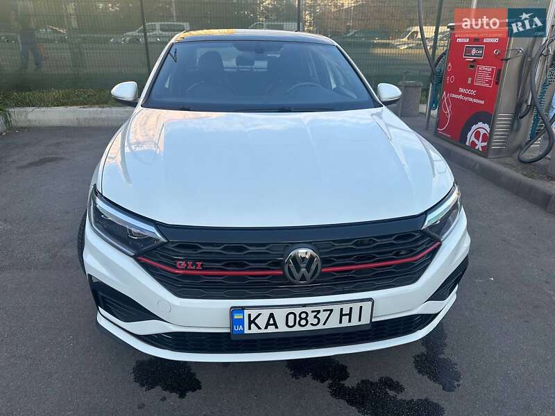 Седан Volkswagen Jetta 2019 в Києві