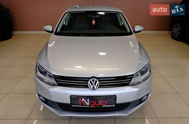 Седан Volkswagen Jetta 2013 в 