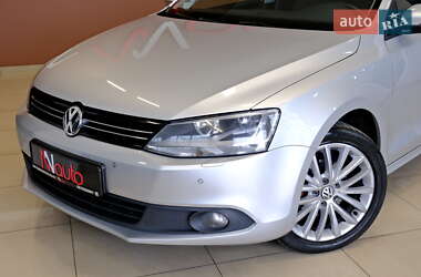 Седан Volkswagen Jetta 2013 в 