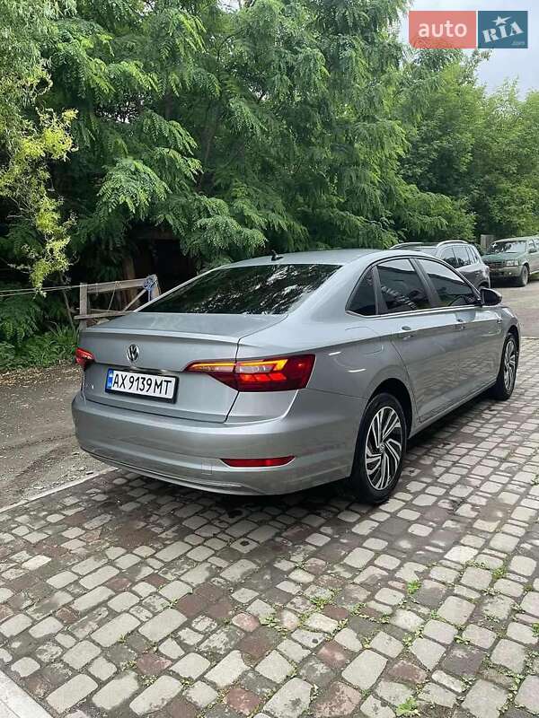 Седан Volkswagen Jetta 2020 в Львові