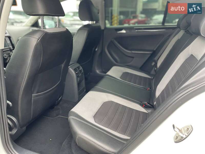 Седан Volkswagen Jetta 2016 в Одессе фото 8 Седан Volkswagen Jetta 2016 в Одессе