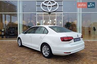 Седан Volkswagen Jetta 2016 в 
