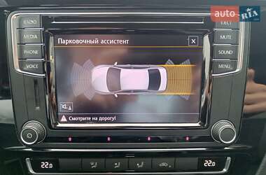 Седан Volkswagen Jetta 2016 в 