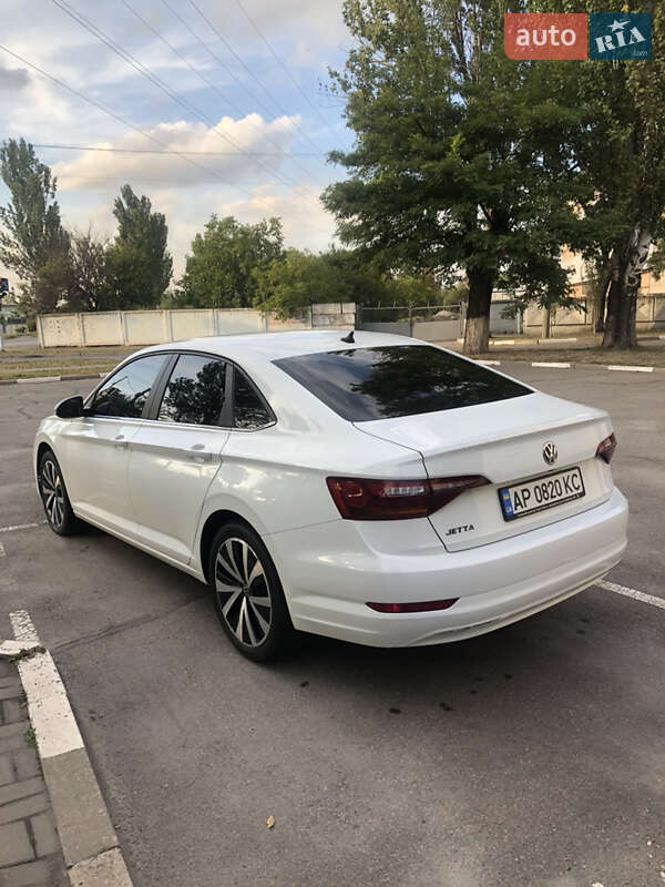 Седан Volkswagen Jetta 2019 в Запоріжжі