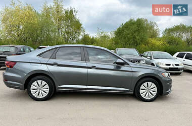 Седан Volkswagen Jetta 2018 в Харькове