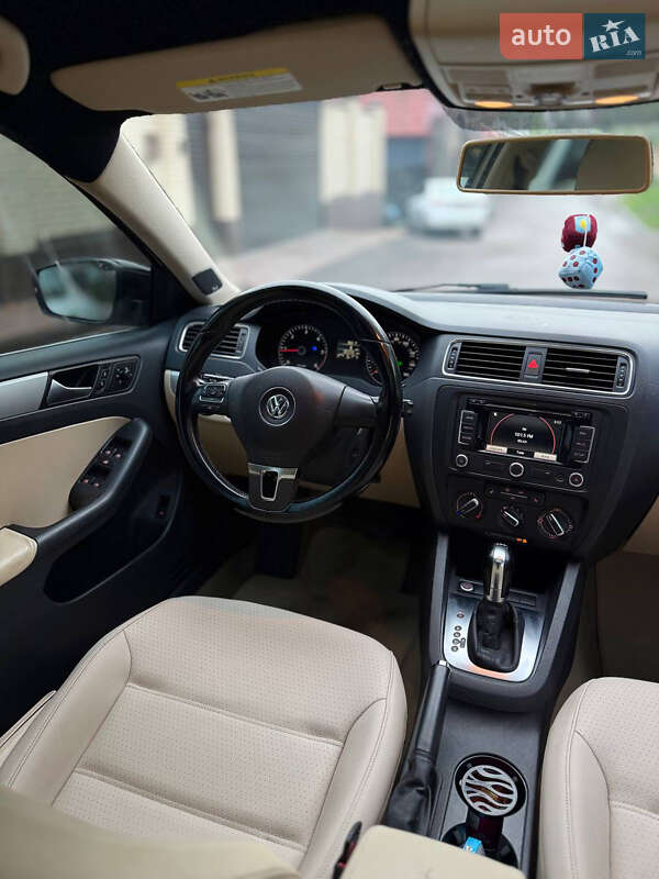 Седан Volkswagen Jetta 2011 в Ніжині