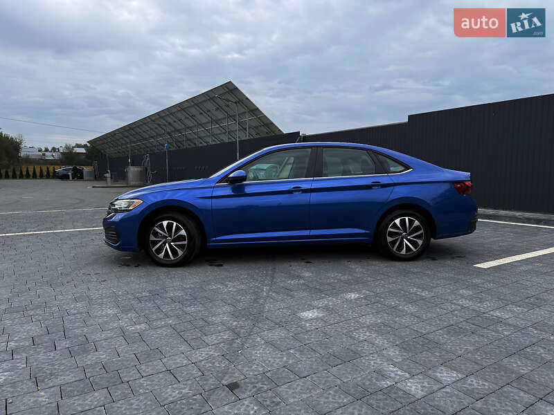 Седан Volkswagen Jetta 2023 в Львове фото Седан Volkswagen Jetta 2023 в Львове