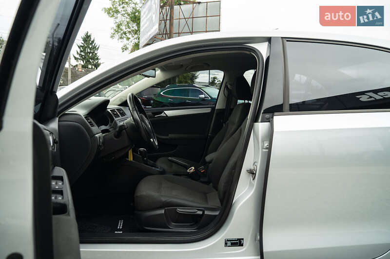 Седан Volkswagen Jetta 2012 в Черновцах фото 15 Седан Volkswagen Jetta 2012 в Черновцах
