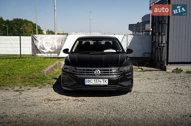 Седан Volkswagen Jetta 2019 в Львове