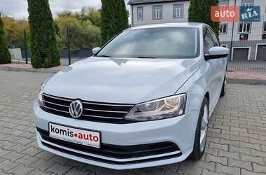 Седан Volkswagen Jetta 2017 в 