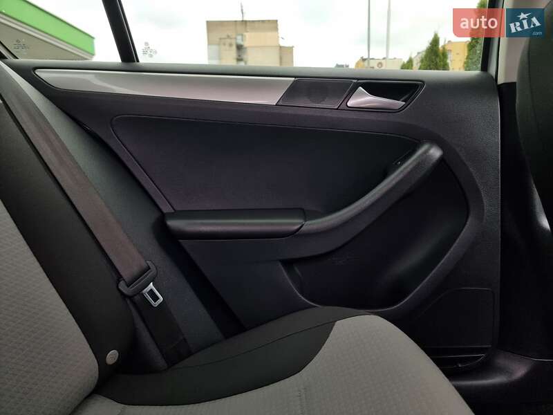 Седан Volkswagen Jetta 2017 в Виннице