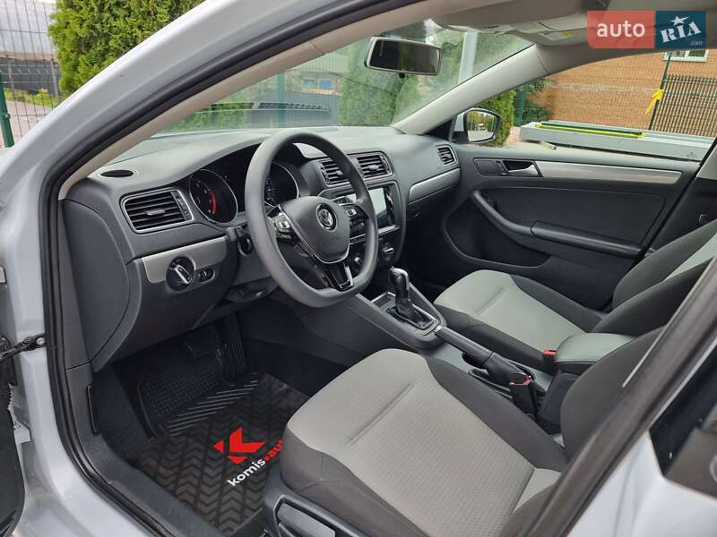 Седан Volkswagen Jetta 2017 в Виннице