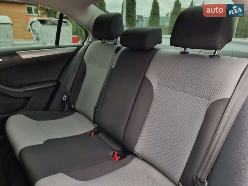 Седан Volkswagen Jetta 2017 в Виннице