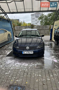Седан Volkswagen Jetta 2013 в Львові