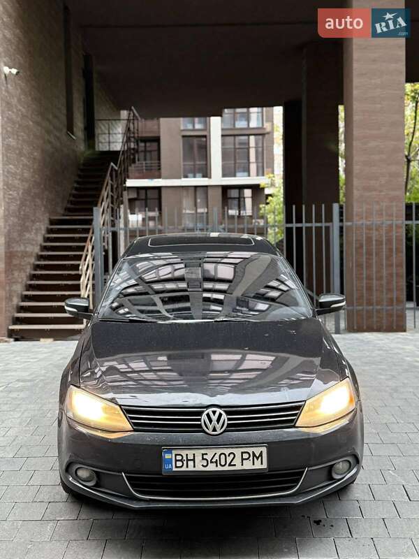 Седан Volkswagen Jetta 2011 в Одессе