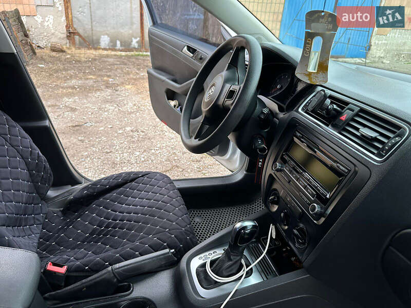 Седан Volkswagen Jetta 2014 в Сахновщине фото 12 Седан Volkswagen Jetta 2014 в Сахновщине