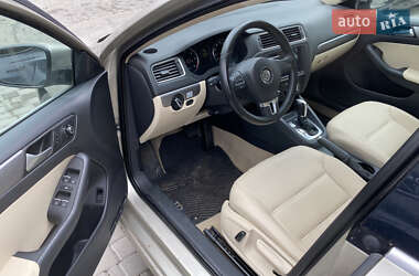 Седан Volkswagen Jetta 2014 в Одесі