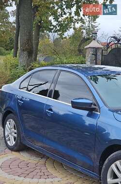 Седан Volkswagen Jetta 2017 в 