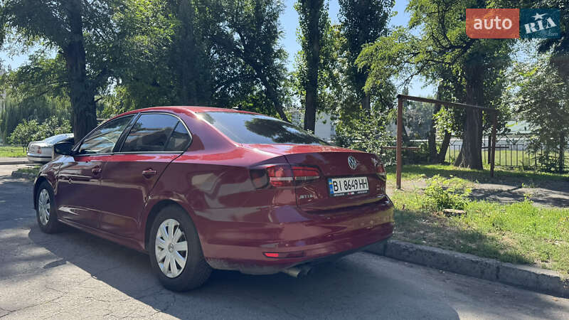 Седан Volkswagen Jetta 2015 в Кременчуці