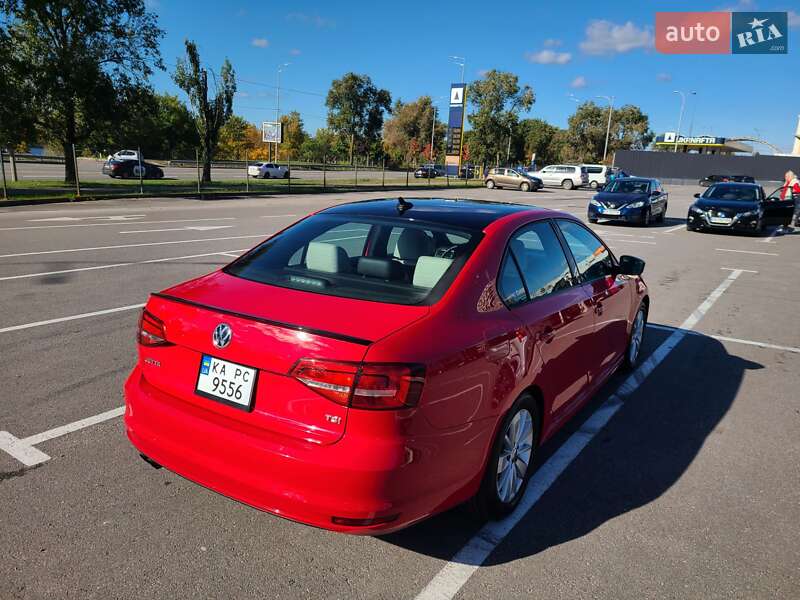 Седан Volkswagen Jetta 2015 в Києві фото 5 Седан Volkswagen Jetta 2015 в Києві