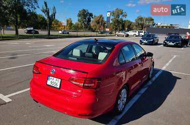Седан Volkswagen Jetta 2015 в 