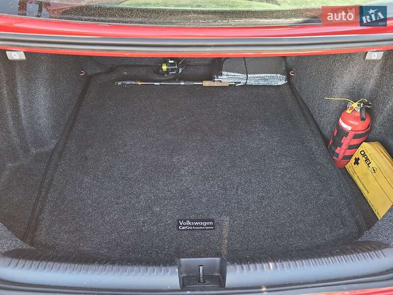 Седан Volkswagen Jetta 2015 в Києві фото 28 Седан Volkswagen Jetta 2015 в Києві