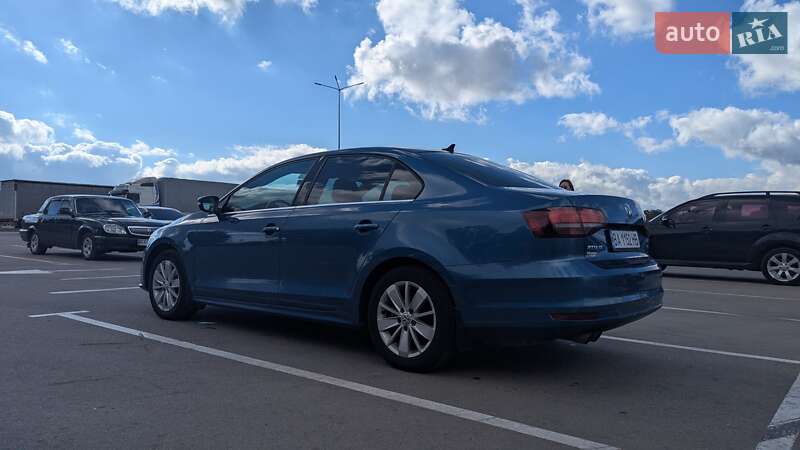 Седан Volkswagen Jetta 2016 в Кропивницком