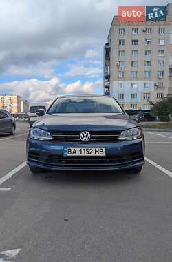Седан Volkswagen Jetta 2016 в Кропивницком