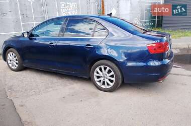 Седан Volkswagen Jetta 2013 в 