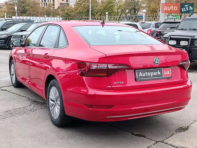 Седан Volkswagen Jetta 2019 в Харкові