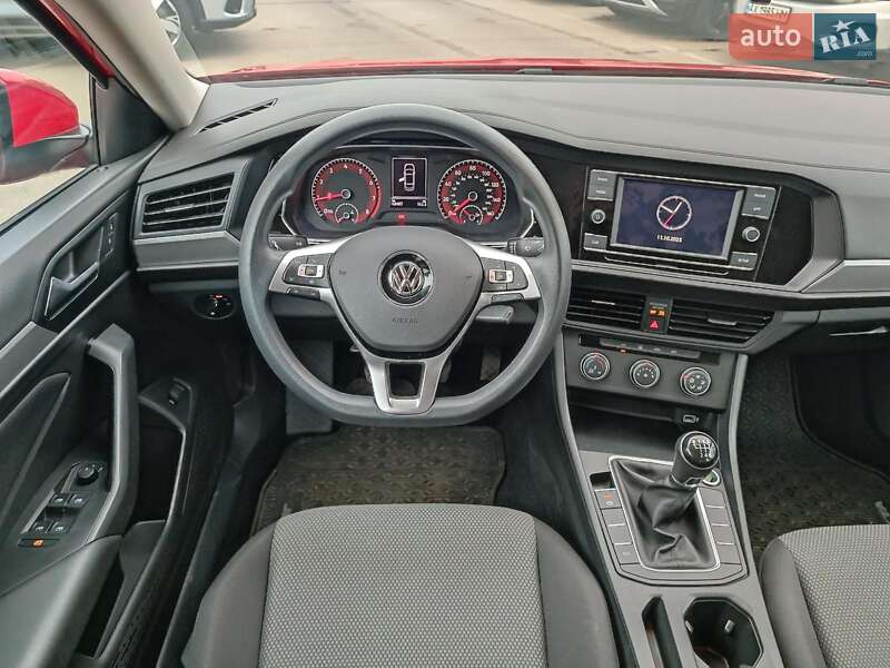 Седан Volkswagen Jetta 2019 в Харкові