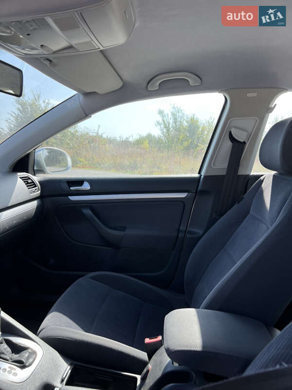 Седан Volkswagen Jetta 2008 в Борщеве