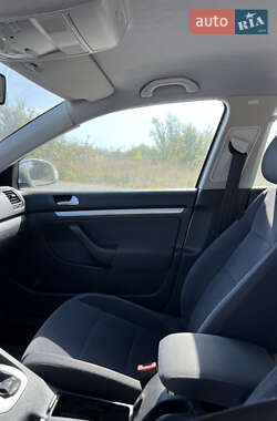 Седан Volkswagen Jetta 2008 в 