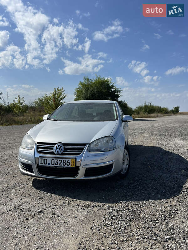 Седан Volkswagen Jetta 2008 в 