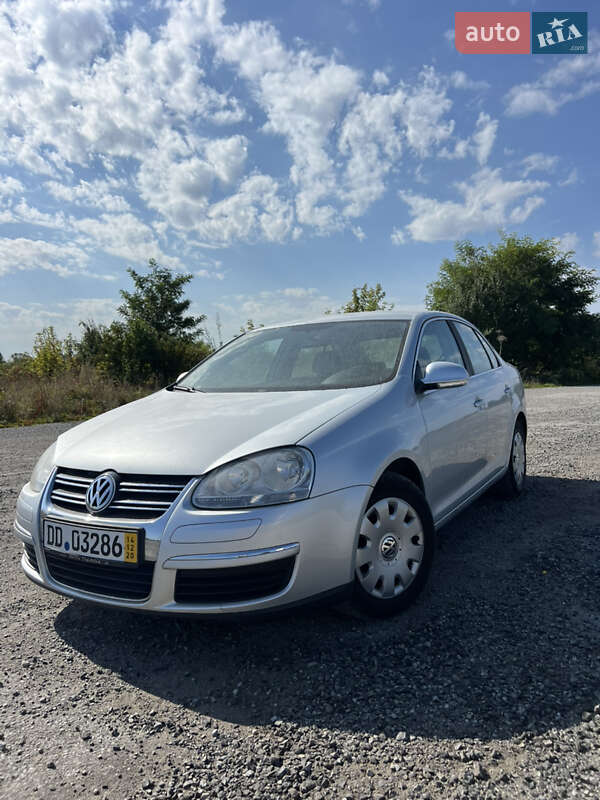 Седан Volkswagen Jetta 2008 в Борщеве