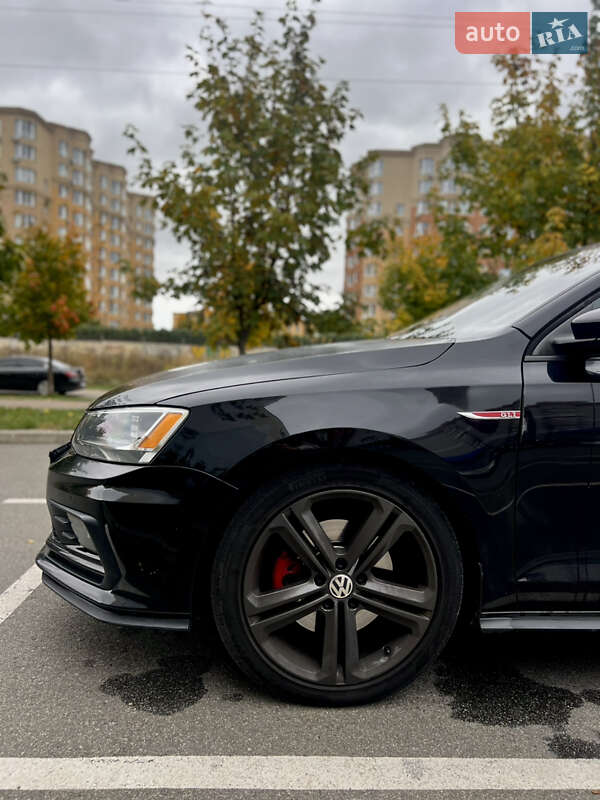 Седан Volkswagen Jetta 2016 в Києві