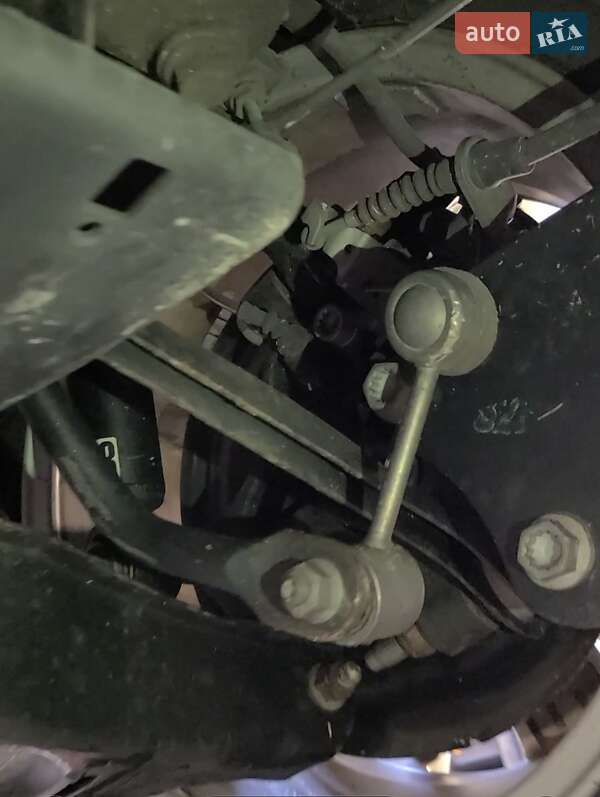 Седан Volkswagen Jetta 2015 в Києві фото 52 Седан Volkswagen Jetta 2015 в Києві