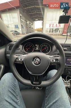 Седан Volkswagen Jetta 2016 в Харькове